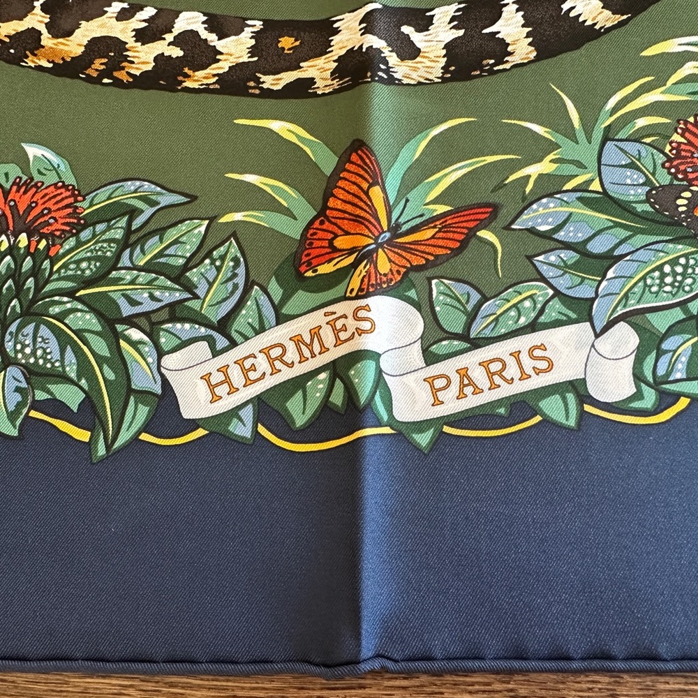 Hermes Jungle Love forever scarf 90 - Picture 4 of 7